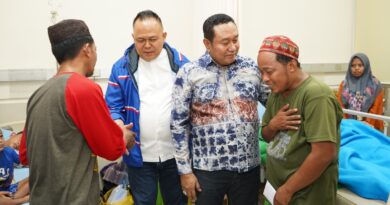 Santuni Santri Korban Musholla Roboh, Demokrat Jatim Hadir